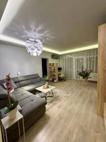 Eladó panellakás, Budapesten, XI. kerületben 92 M Ft, 1+2 szobás