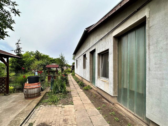 Eladó családi ház, Battonyán 55 M Ft, 5 szobás