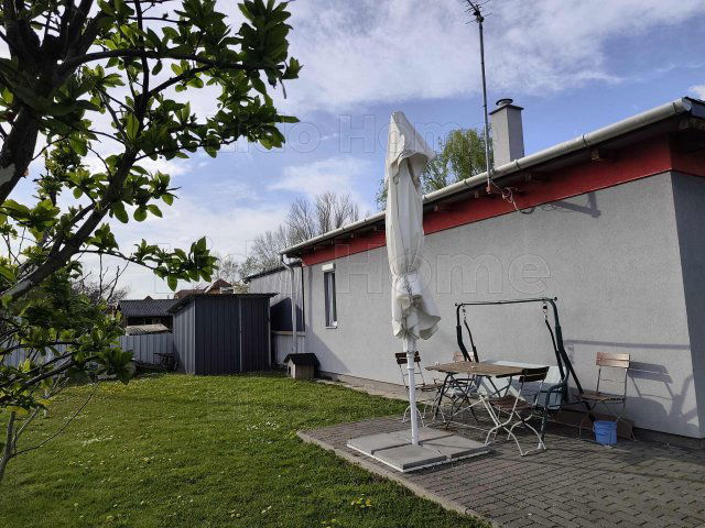Eladó ipari ingatlan, Balatonkenesén 380 M Ft