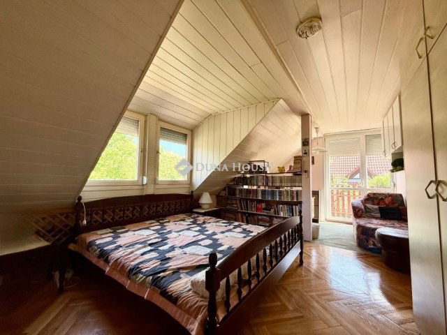 Eladó családi ház, Kecskeméten 149.9 M Ft, 9 szobás