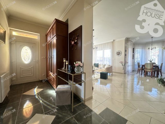 Eladó családi ház, Kecskeméten 149 M Ft, 4 szobás