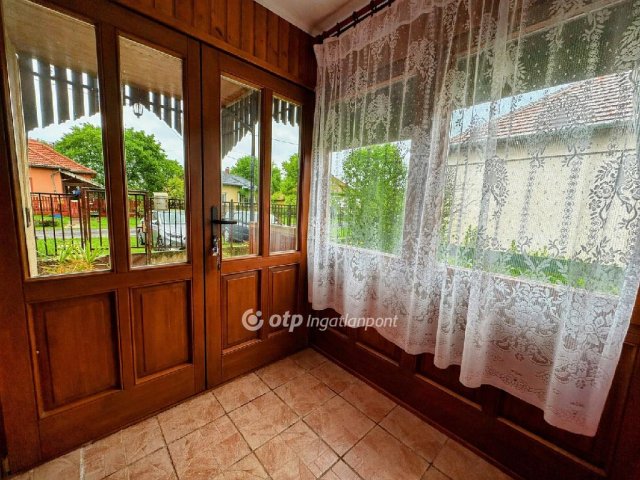 Eladó családi ház, Tiszaföldváron 55 M Ft, 3+1 szobás