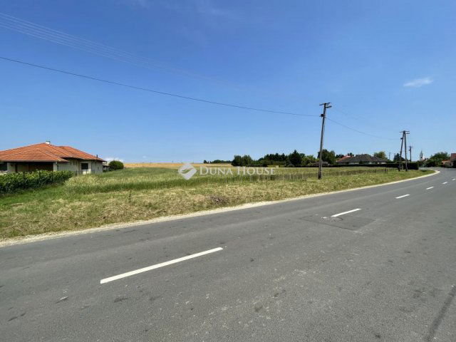Eladó telek, Egyházasrádócon 8.89 M Ft / költözzbe.hu