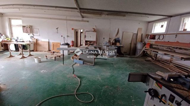 Eladó családi ház, Kozármislenyen 250 M Ft, 6 szobás