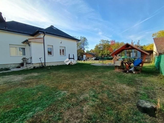 Eladó családi ház, Budapesten, XVIII. kerületben 134.9 M Ft