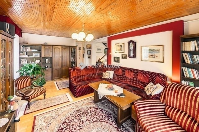 Eladó családi ház, Kecskeméten 89.9 M Ft, 5 szobás