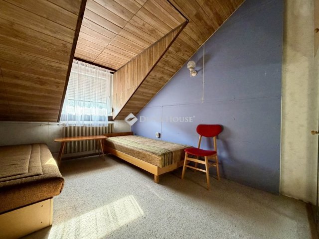 Eladó téglalakás, Balatonalmádiban 98 M Ft, 6 szobás