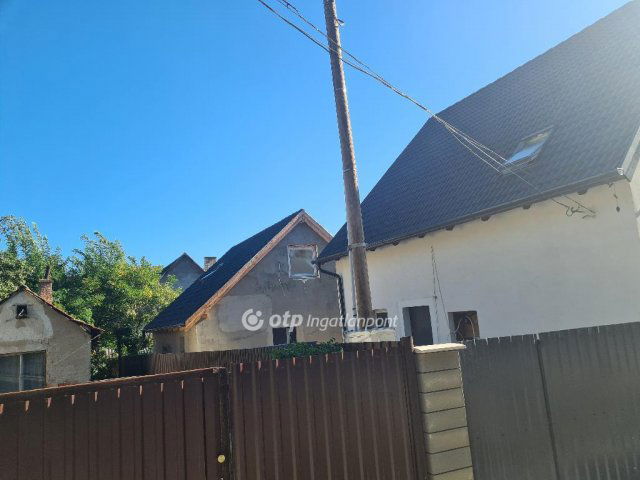 Eladó családi ház, Törökbálinton 170 M Ft, 9 szobás