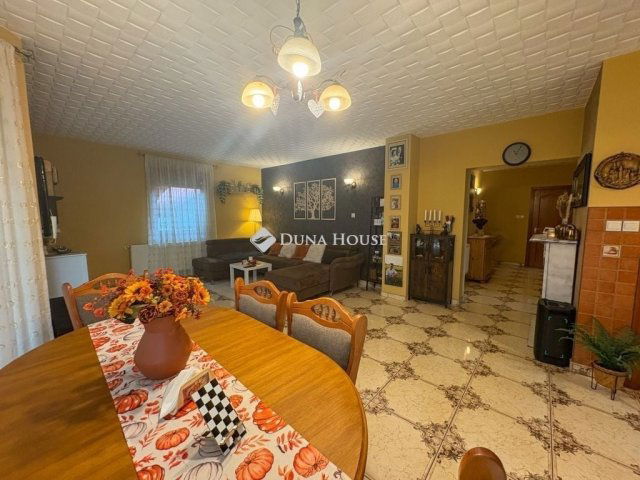 Eladó családi ház, Hernádon 104.9 M Ft, 3 szobás