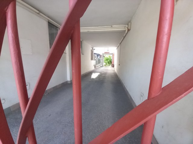 Kiadó garázs, Pécsett, Felsővámház utcában 12 E Ft / hó