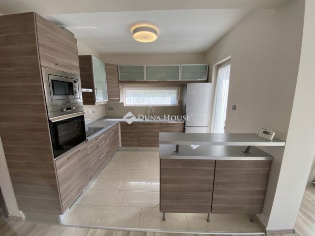 Kiadó ikerház, albérlet, Törökbálinton 650 E Ft / hó