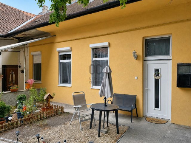 Eladó családi ház, Budapesten, IV. kerületben 66 M Ft, 2 szobás