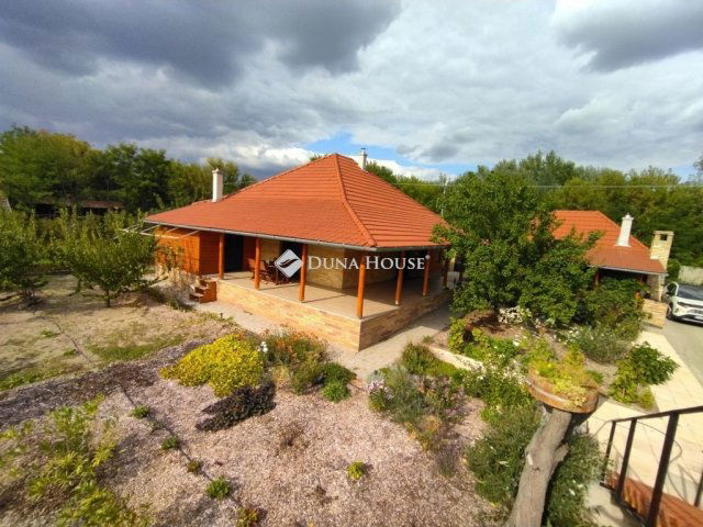 Eladó mezogazdasagi ingatlan, Nagykátán 180 M Ft