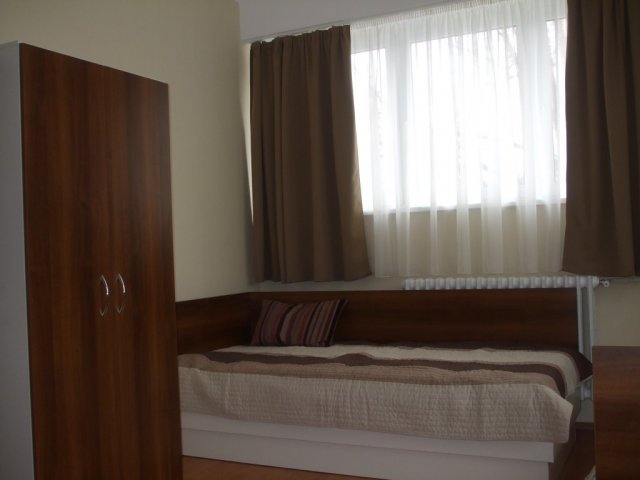 Kiadó téglalakás, albérlet, Pécsett 98 E Ft / hó, 2 szobás