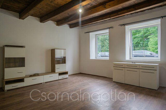 Eladó családi ház, Soboron 43.5 M Ft, 2 szobás
