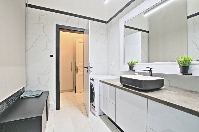 Eladó téglalakás, Budapesten, VI. kerületben 92.9 M Ft, 1 szobás