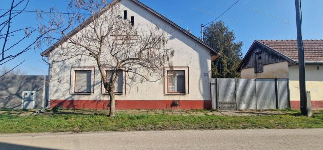 Eladó családi ház, Nagykőrösön 25 M Ft, 3 szobás