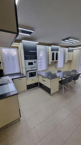 Kiadó téglalakás, albérlet, Tatán 370 E Ft / hó, 1+4 szobás