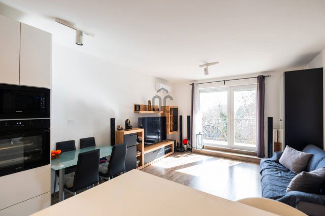 Eladó téglalakás, Budapesten, III. kerületben 82.99 M Ft