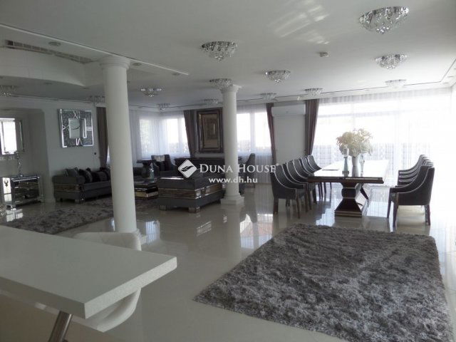 Eladó családi ház, Ürömön 279 M Ft, 5 szobás