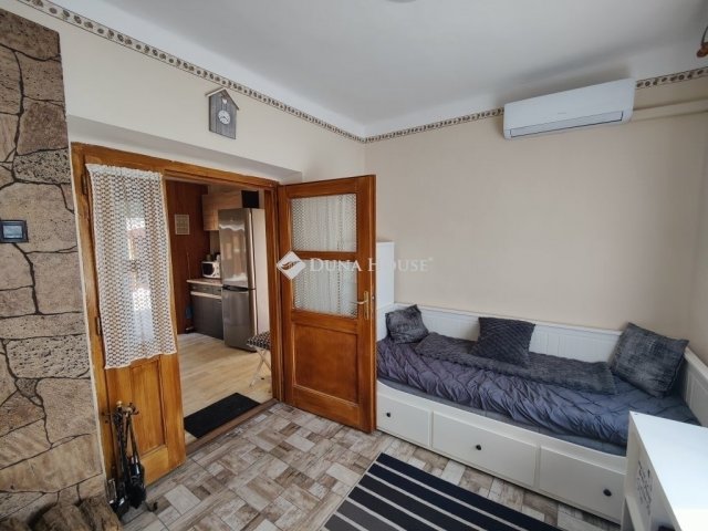Eladó családi ház, Nagykátán 33 M Ft, 2 szobás