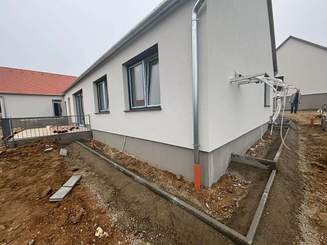 Eladó családi ház, Nagykozáron, Hunyadi utcában 123.9 M Ft