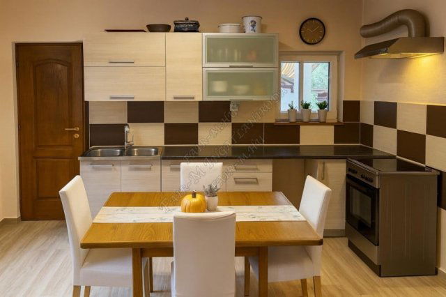 Eladó családi ház, Hódmezővásárhelyen 48 M Ft, 2 szobás