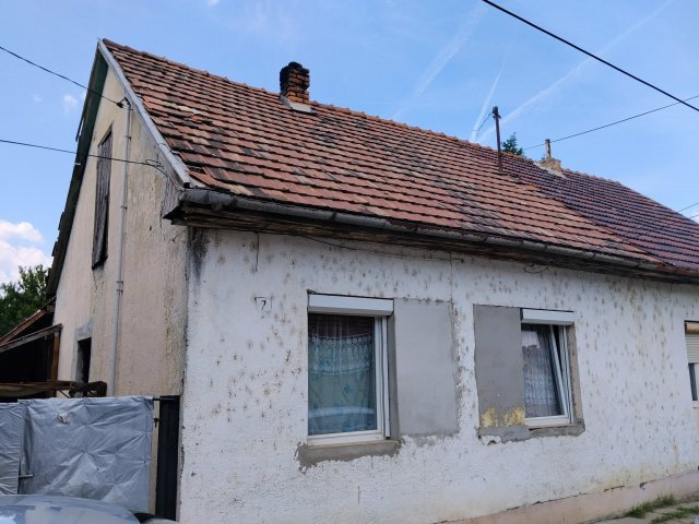 Eladó családi ház, Domonyban 9.99 M Ft, 2+1 szobás