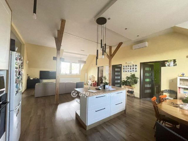 Eladó téglalakás, Budapesten, XVI. kerületben 206.5 M Ft