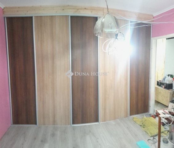 Eladó panellakás, Győrött, Lajta úton 51.4 M Ft, 2 szobás