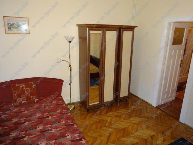 Kiadó téglalakás, albérlet, Budapesten, V. kerületben, 3 szobás