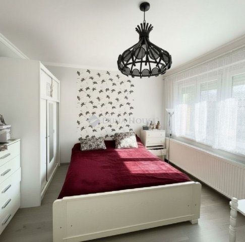 Eladó családi ház, Üllőn 99.8 M Ft, 3 szobás