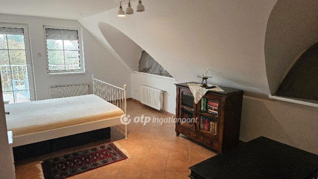 Eladó családi ház, Velencén 165 M Ft, 5 szobás