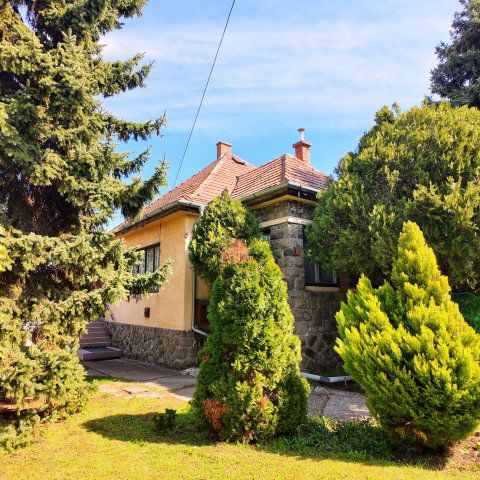 Eladó családi ház, Szentendrén 169 M Ft, 4 szobás