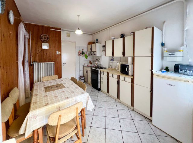 Eladó családi ház, Balatonbogláron 59.98 M Ft, 4 szobás