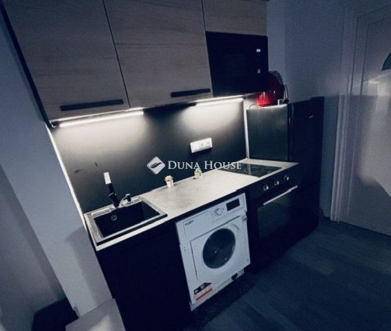 Eladó téglalakás, Budapesten, IX. kerületben 26.9 M Ft, 1 szobás