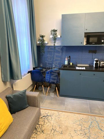 Kiadó téglalakás, albérlet, VI. kerületben, Hegedű utcában