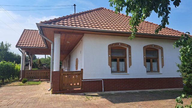 Eladó családi ház, Göncön 85 M Ft, 4 szobás