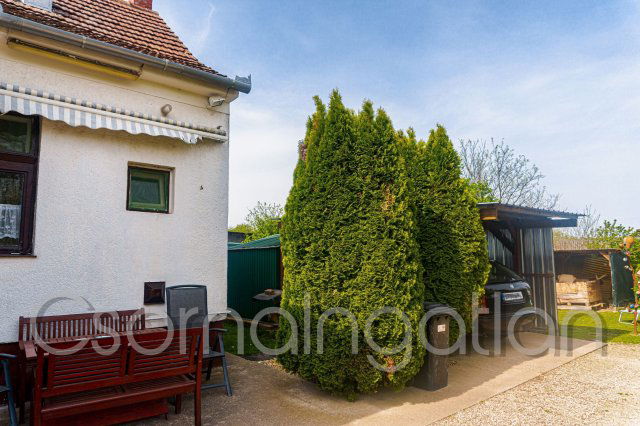 Eladó családi ház, Szanyon 35.5 M Ft, 2 szobás