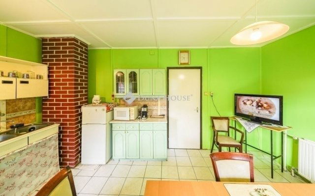 Eladó családi ház, Vecsésen 99 M Ft, 4 szobás