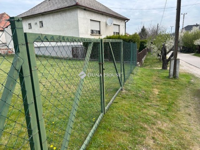 Eladó telek, Felcsúton 25 M Ft / költözzbe.hu