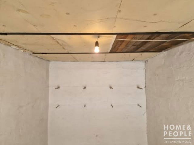 Eladó garázs, Szegeden 8.5 M Ft / költözzbe.hu