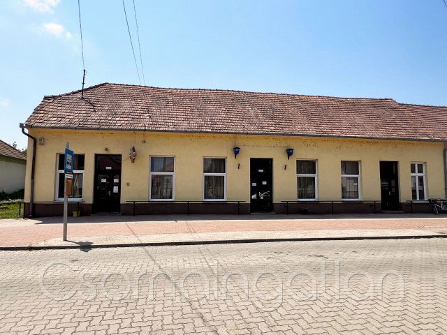 Eladó üzlethelyiség, Győrsövényházon 18 M Ft