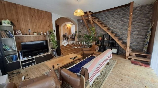 Eladó családi ház, Budapesten, XVIII. kerületben 158.9 M Ft