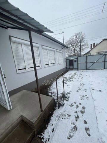 Eladó családi ház, Sarkadon 11.5 M Ft, 2 szobás