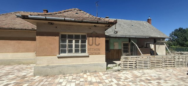 Eladó családi ház, Balatonkenesén 97 M Ft, 6 szobás