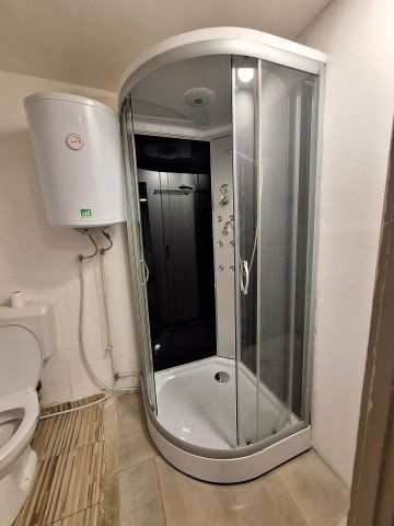 Eladó ipari ingatlan, Szolnokon 16.8 M Ft, 1 szobás