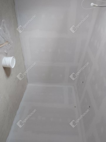 Eladó téglalakás, Neszmélyen 27 M Ft, 1 szobás