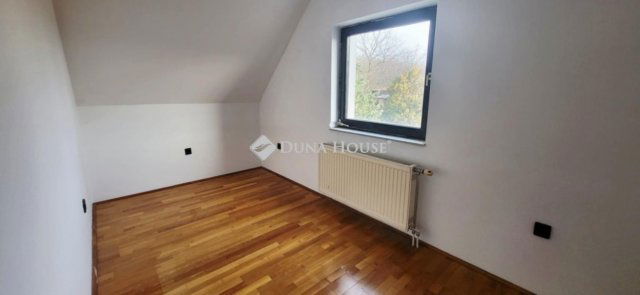 Eladó családi ház, Mogyoródon 98 M Ft, 5 szobás