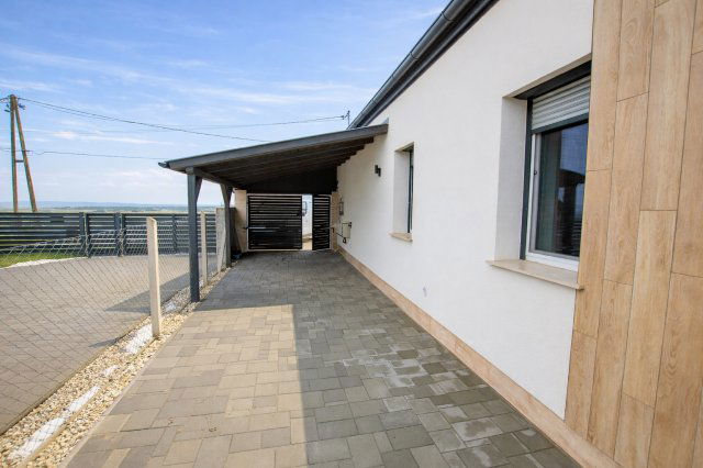 Eladó családi ház, Szombathelyen 81.9 M Ft, 3 szobás